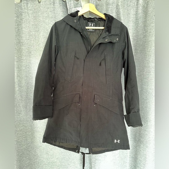 Under Armor Women’s insulated Jacket - Picture 1 of 5